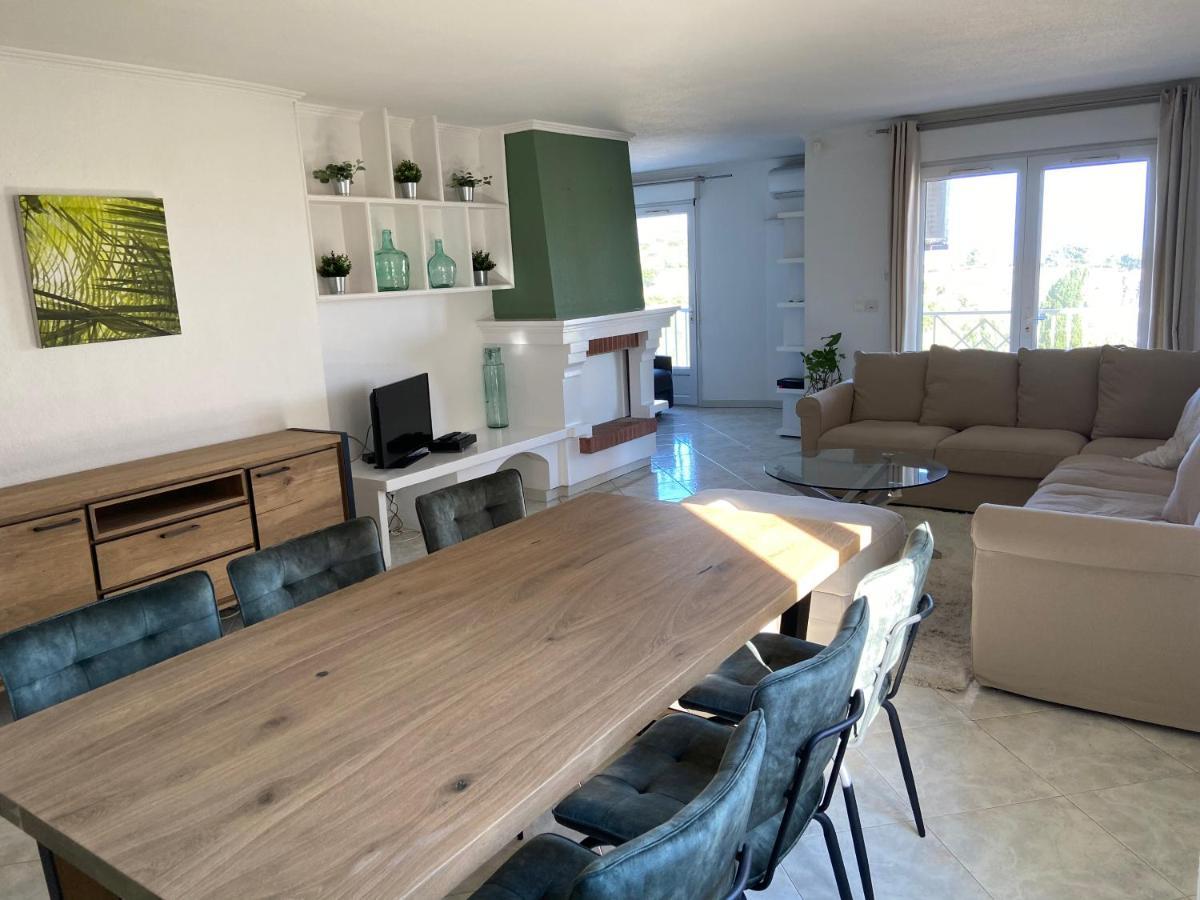 Appartement T4 Tres Bien Situe Et Climatise L'Ile-Rousse  Bagian luar foto