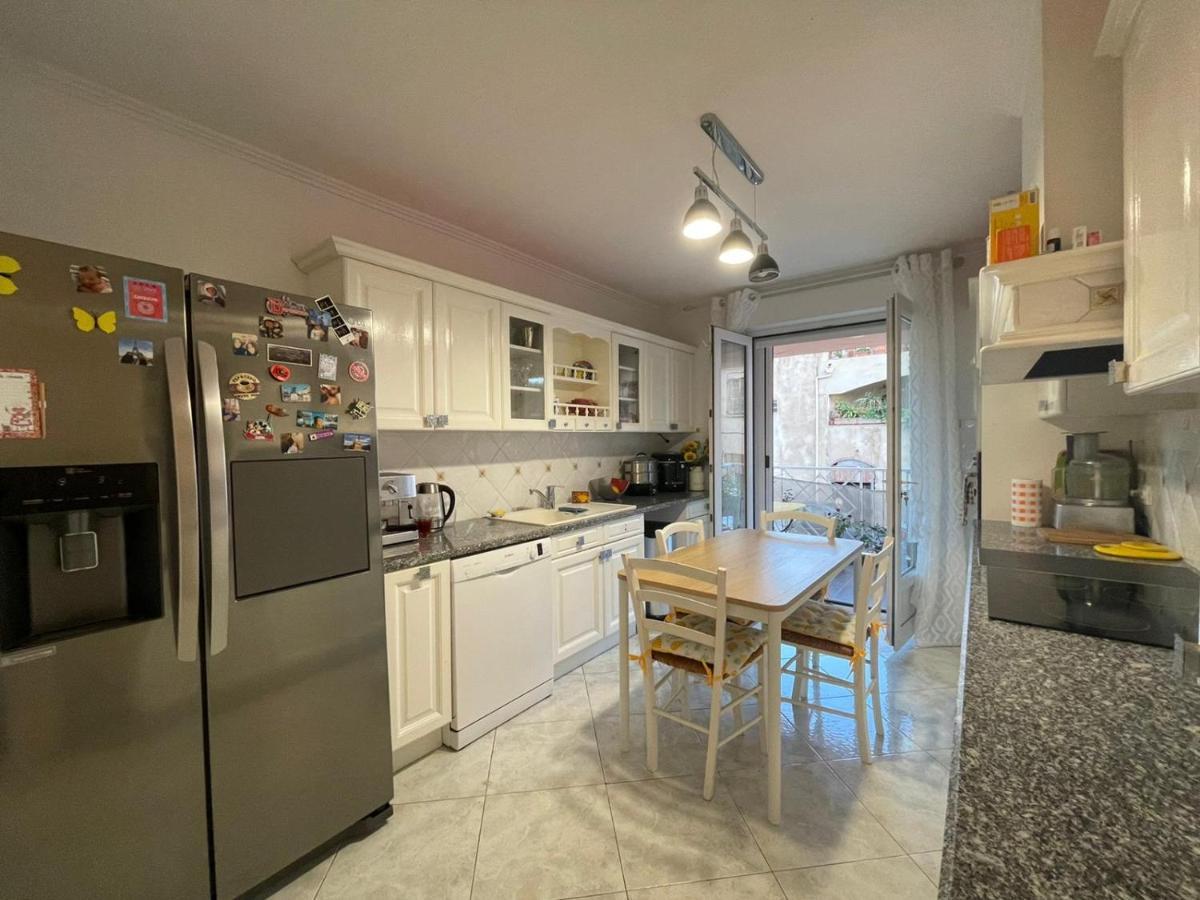 Appartement T4 Tres Bien Situe Et Climatise L'Ile-Rousse  Bagian luar foto